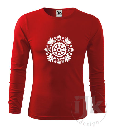 Pánske červené tričko s potlačou, s bielou hladkou fóliou, s folklórnym motívom z okolia Trnavy a s dlhým rukávom.