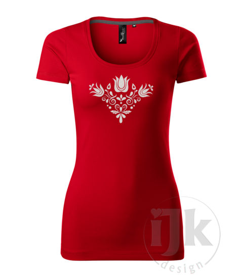 Dámske sýrtočervené tričko s potlačou, s bielou glitrovou fóliou, s folklórnym motívom z Jablonice a s krátkym rukávom.