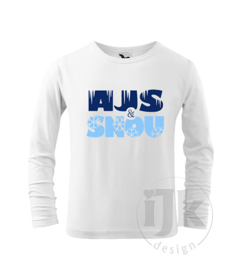 Detské biele tričko s potlačou, s bledomodrou a modrou hladkou fóliou, s autorským zimným vzorom, motívom je nápis SNOW and ICE vo fonetickom stvárnení a s dlhým rukávom.