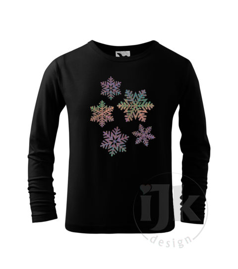 Detské čierne tričko s potlačou, so sparkle fóliou, s autorským zimným vzorom, motívom je päť snehových vločiek rôznych veľkostí a s dlhým rukávom.