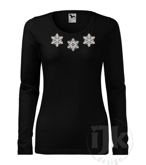 Dámske čierne tričko s potlačou, s bielou glitrovou fóliou, s autorským zimným vzorom, motívom sú tri malé snehové vločky, umiestnené okolo výstrihu a s dlhým rukávom.