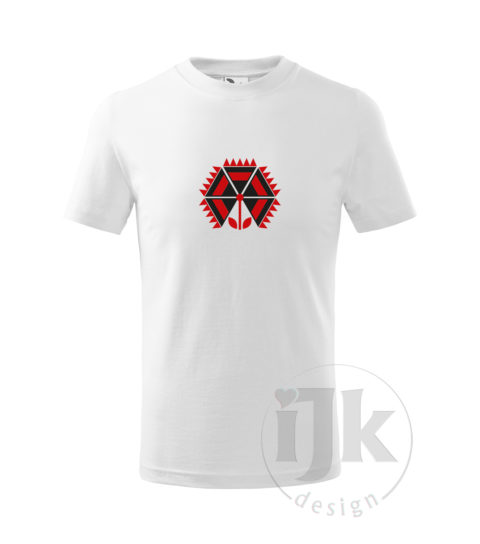Detské biele tričko s potlačou, s červenou a čiernou hladkou fóliou, s folklórnym motívom zo Záriečia, s ľudovým vzorom zo Záriečia a s krátkym rukávom.