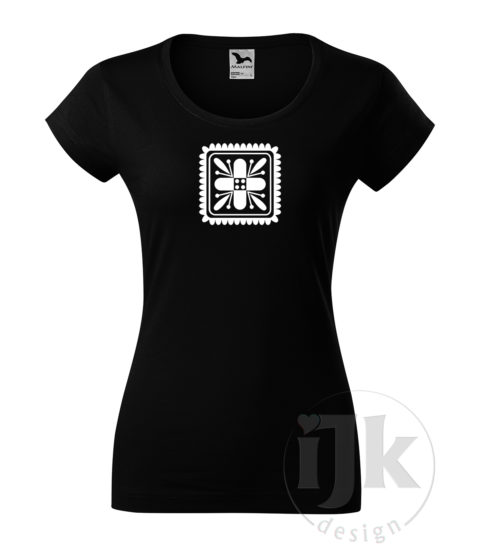 Dámske čierne tričko s potlačou, s bielou hladkou fóliou, s folklórnym motívom zo Záriečia, s ľudovým vzorom zo Záriečia a s krátkym rukávom.