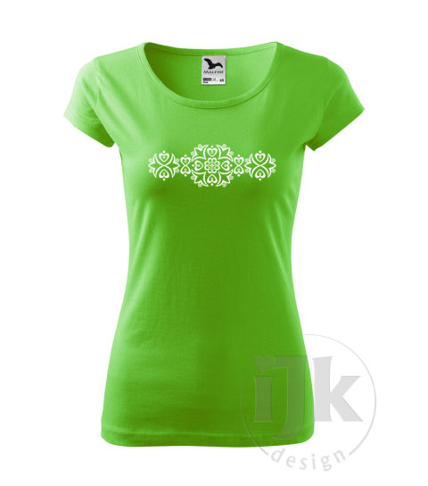 Dámske tričko farba zelené jablko s potlačou, s bielou hladkou fóliou, s folklórnym motívom z Detvy, s ľudovým vzorom z Detvy a s krátkym rukávom.