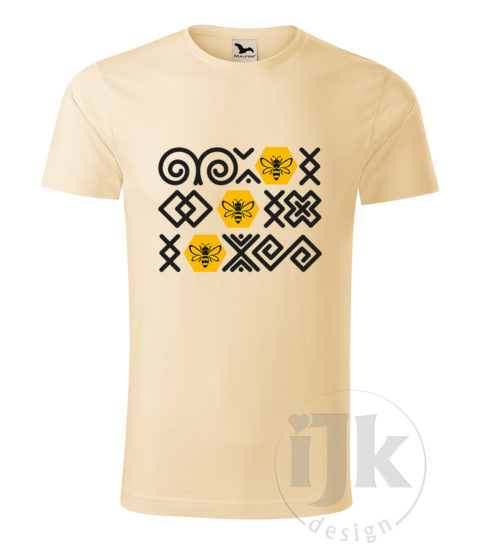Pánske vanilkové tričko s potlačou, s čiernou a žltou hladkou fóliou, s folklórnym motívom z Čičmian a s včelami sediacimi na žltých plástoch a s krátkym rukávom.